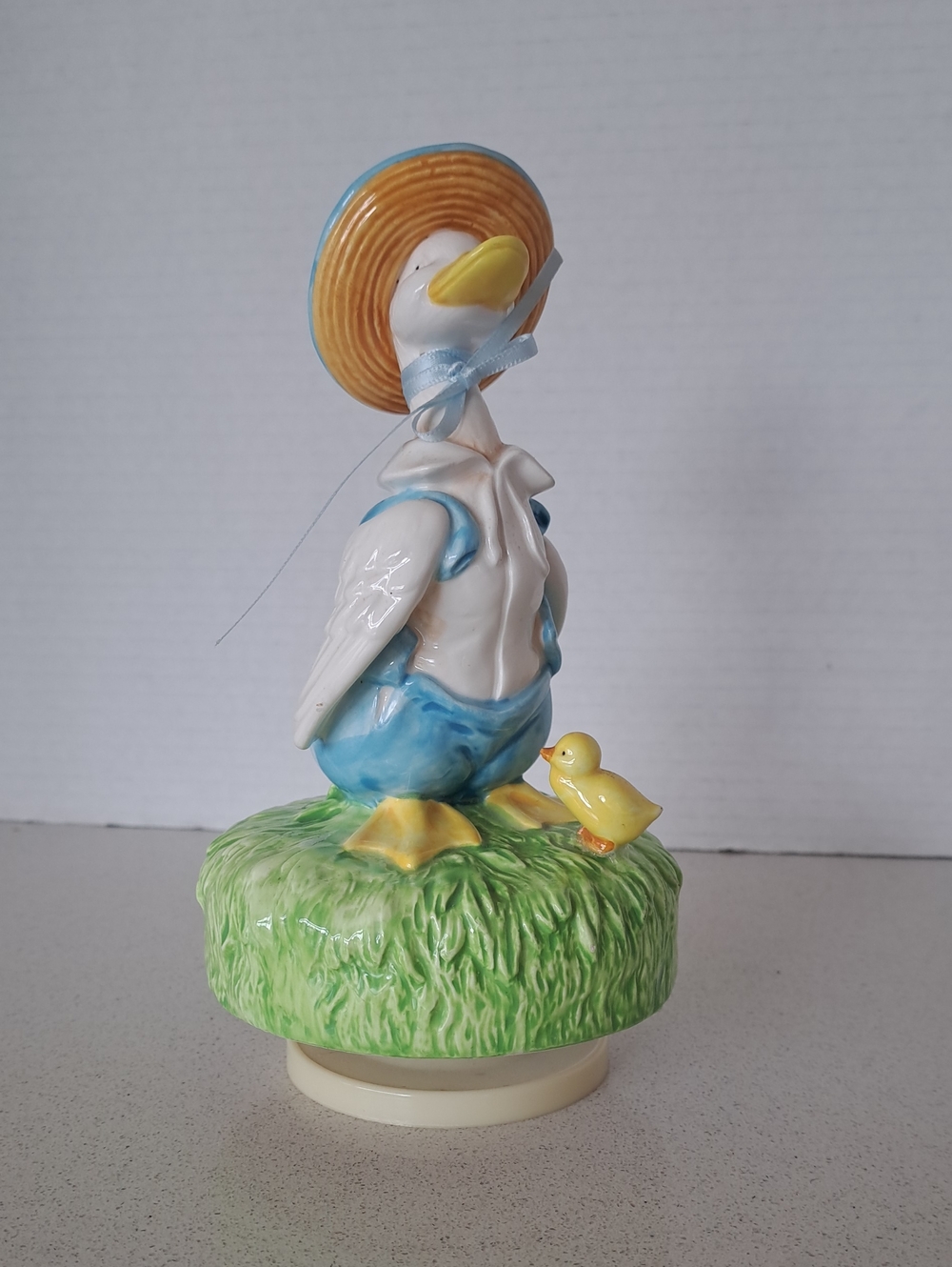 518 - Vintage 1982 Schmid Beatrix Potter Tom Kitten Musical Figurine Music Box